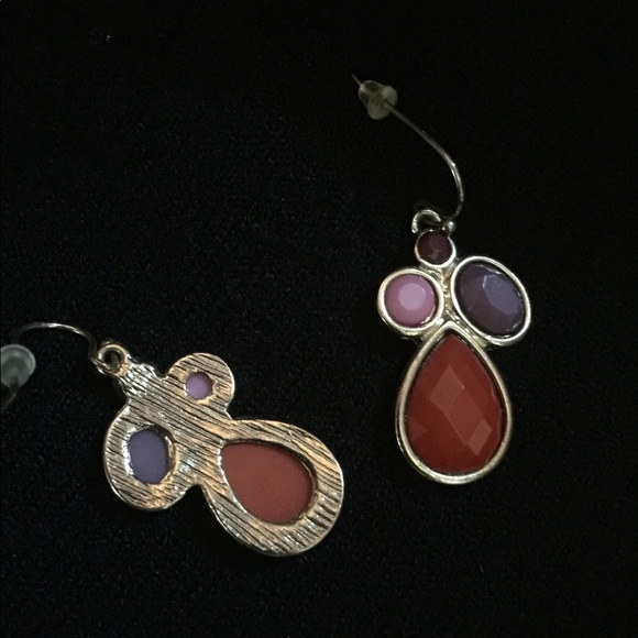 Earrings - Picture 4 of 8